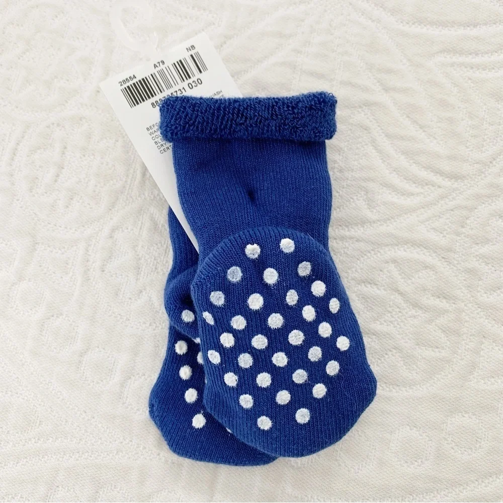Hanna Andersson Solid Socks, Newborn‎